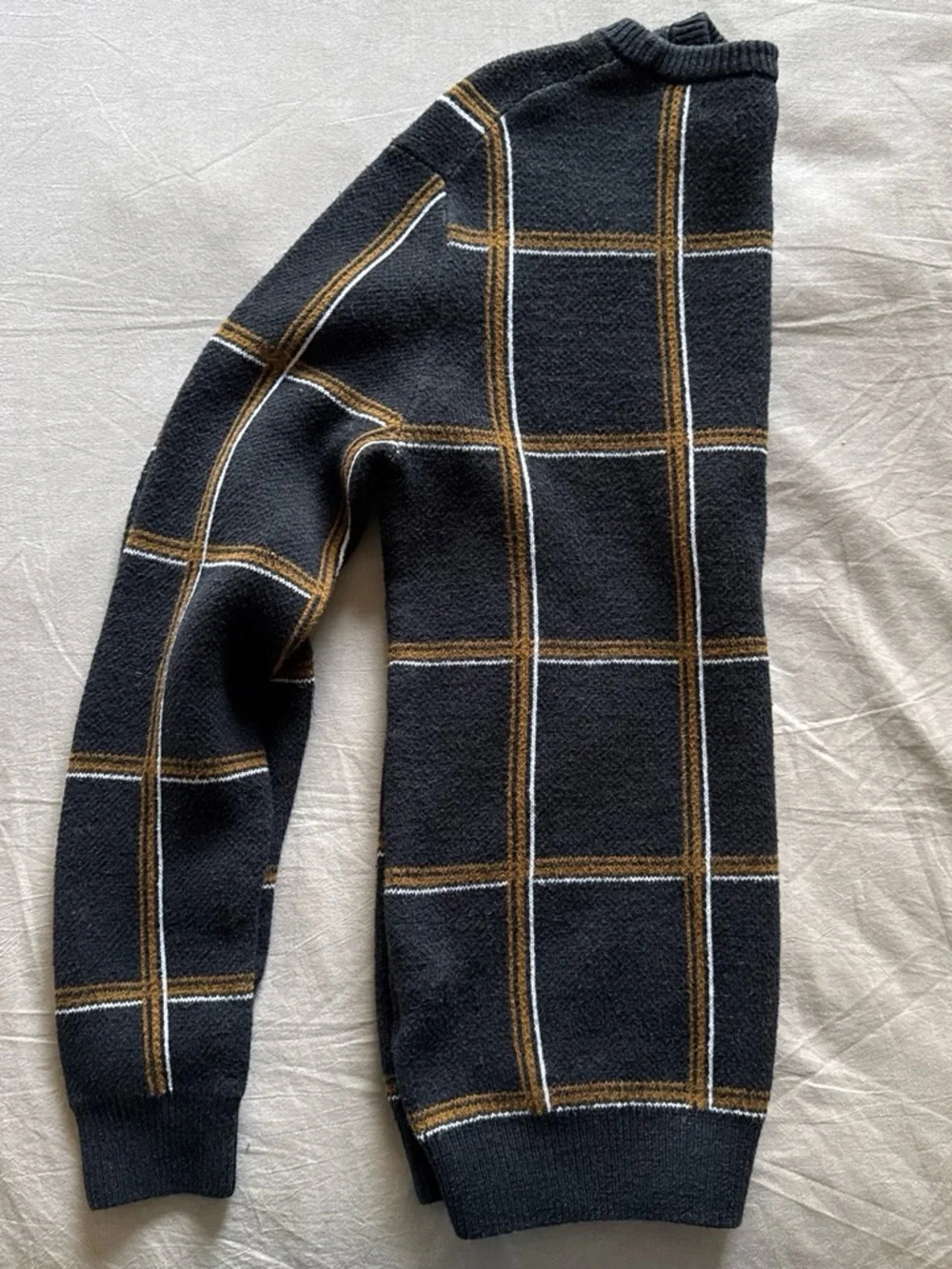 Source Unknown Men's Black Crewneck Sweater with Tan and White Windowpane